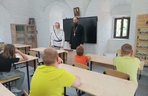 In Sunday school, young cathedral members began to study the Law of God